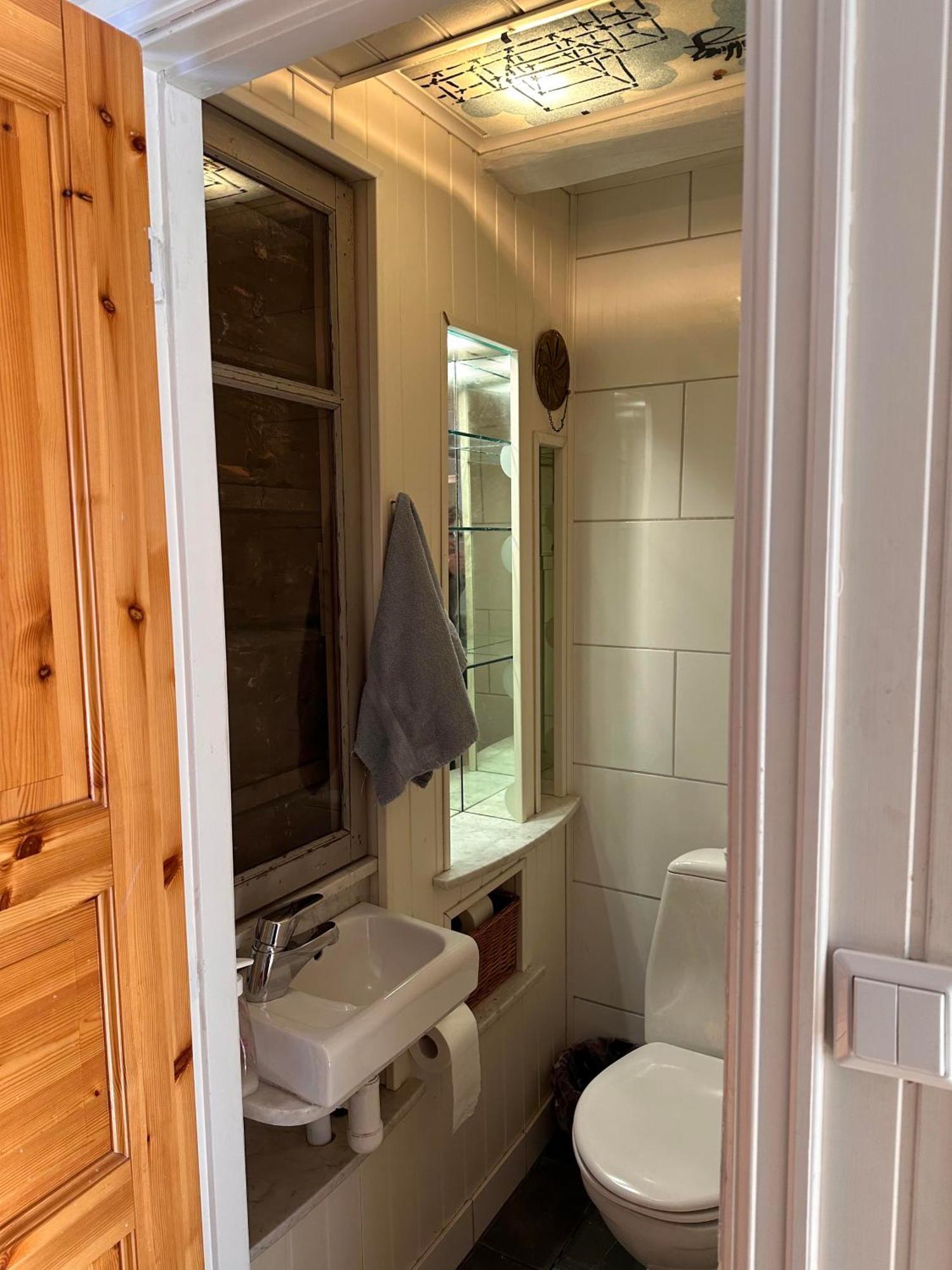 Tidligere Stall Omgjort Til Koselig Hjem I Sentrum Tromsø Exterior foto