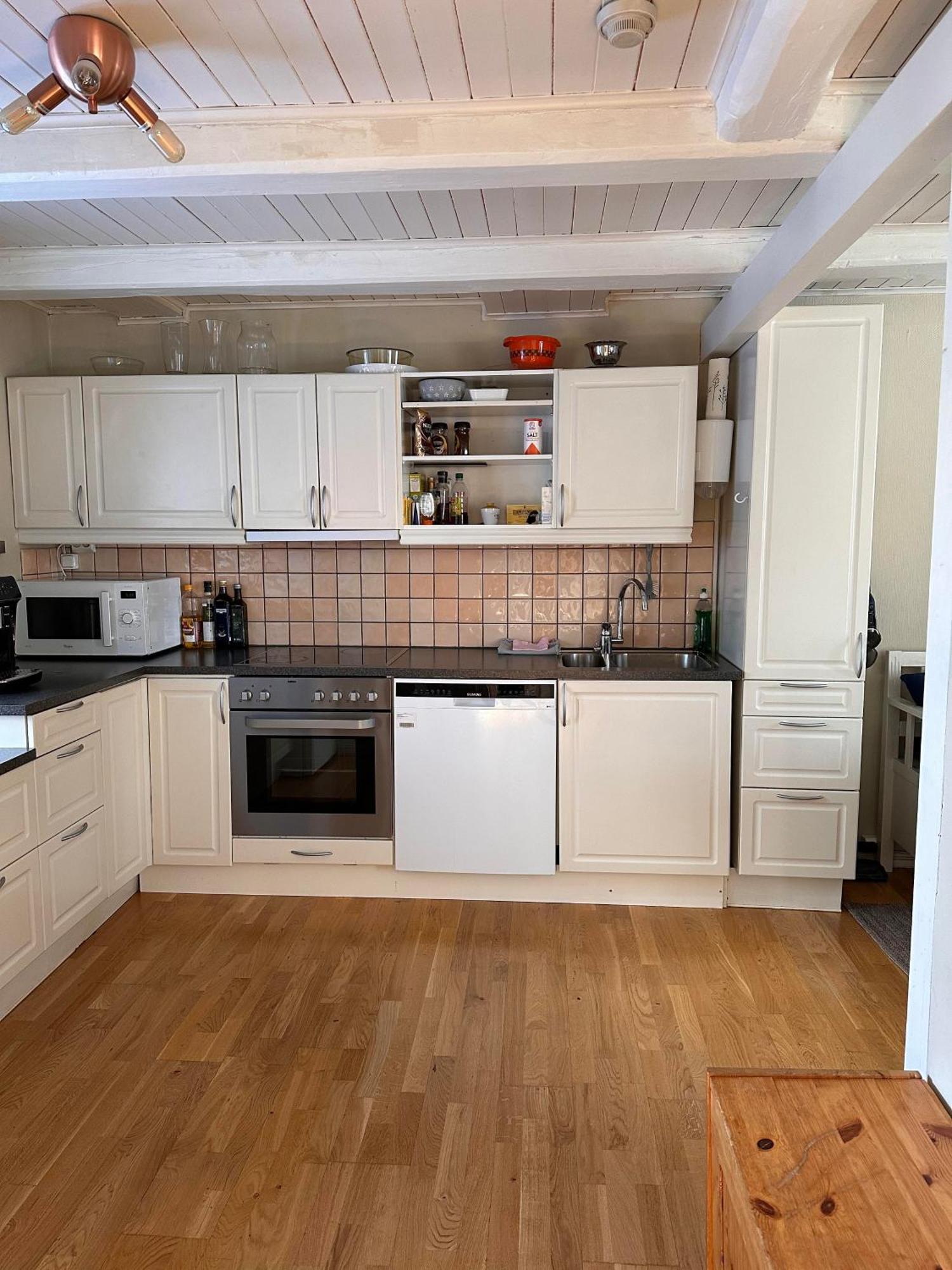 Tidligere Stall Omgjort Til Koselig Hjem I Sentrum Tromsø Exterior foto